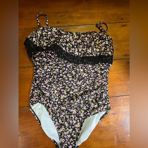 Kona Sol Other - Kona Sol women’s one piece swimsuit never worn black with flowers and ruffle